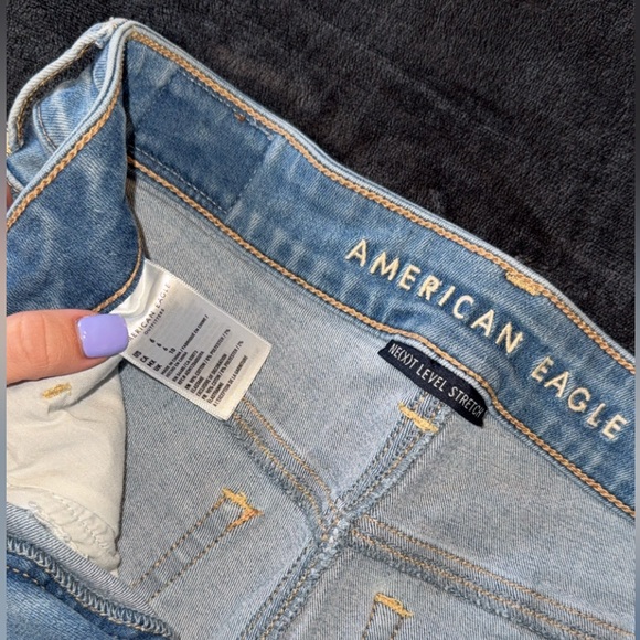 American Eagle Outfitters Light Blue Distressed Jean Shorts - Picture 3 of 3